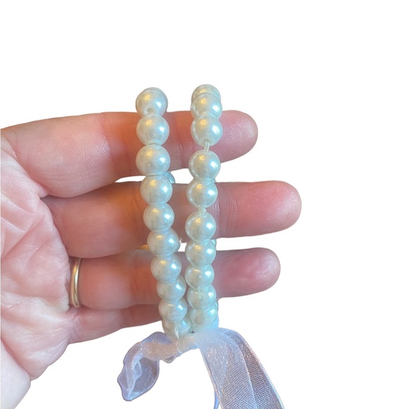 Set of 2 Faux Pearl Bracelets - Picture 2 of 4